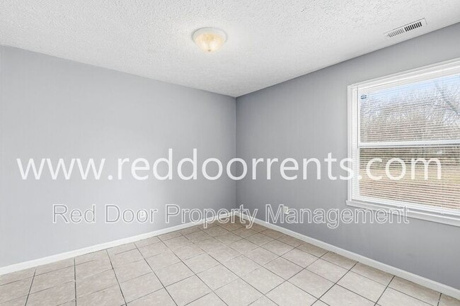 Building Photo - 517 Gibbs St