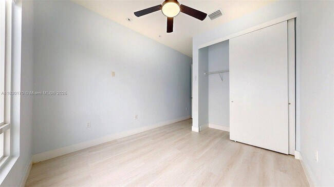 Building Photo - 10255 NW 63rd Terrace