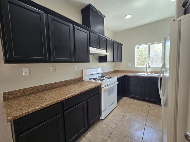 Building Photo - 2142 Trebbiano Way