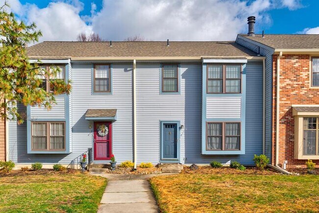 Building Photo - 811 Kings Croft Dr