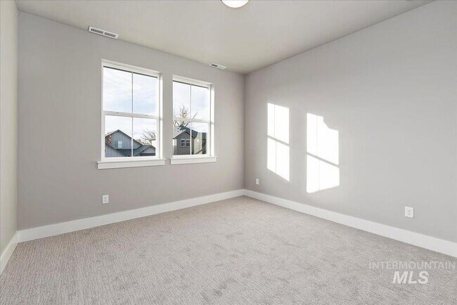 Building Photo - 4880 S Colusa Ave