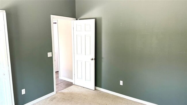 Building Photo - 4890 Palmetto Park Dr