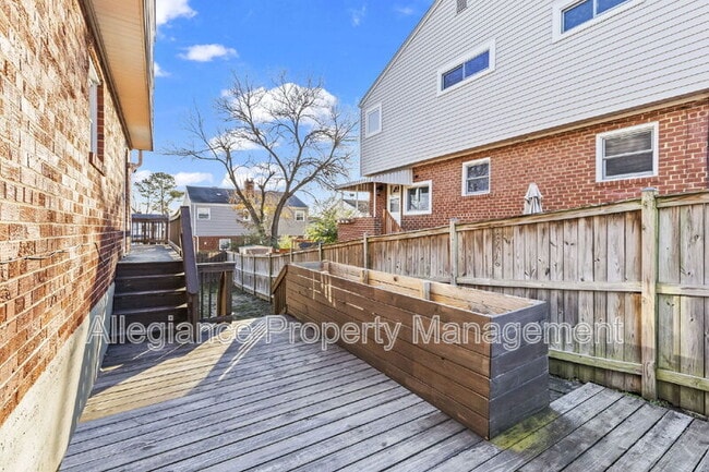 Building Photo - 3918 Usher Ave