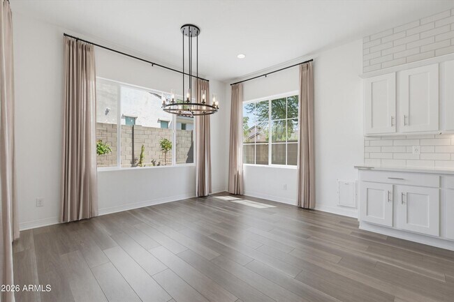 Building Photo - 2024 W Andalusian Trail