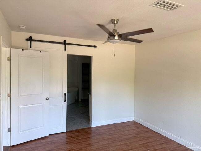 Building Photo - 2720 Bayou Blvd