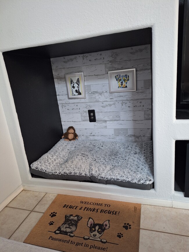 Building Photo - 7701 Donald Nelson Ave