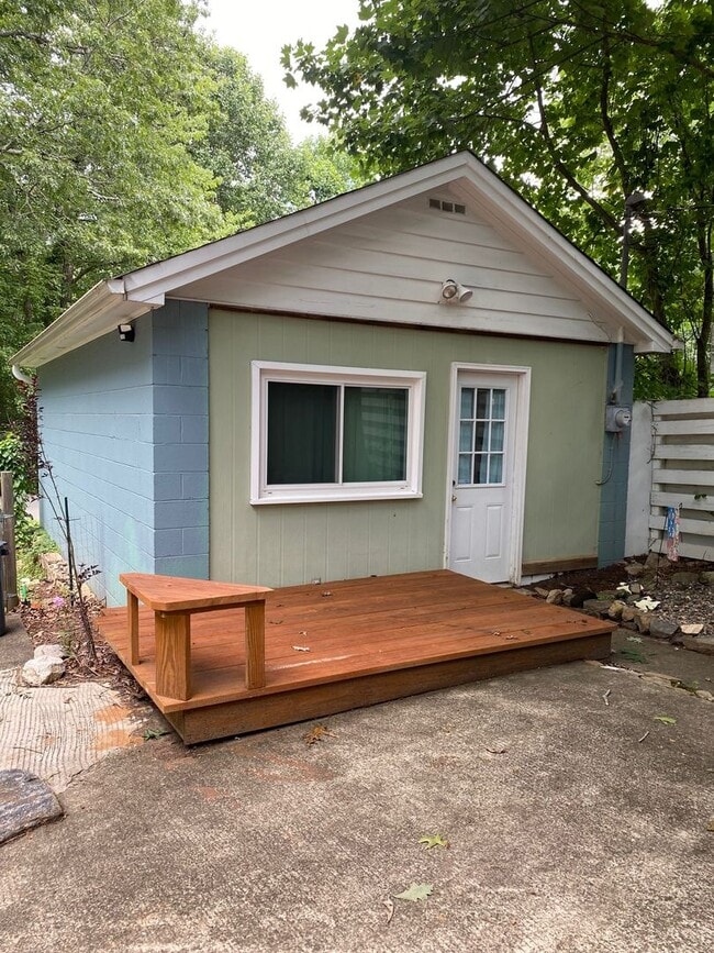 Building Photo - Black Mountain - Wooded lot, One-Level home, Room to Garden!