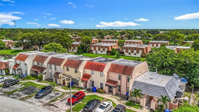 Building Photo - 1379 Seaview