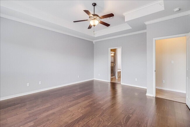 Building Photo - 5834 Aava Dr