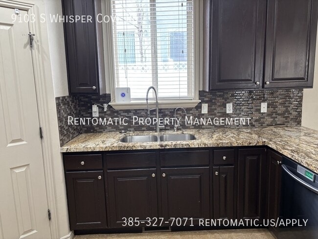 Building Photo - 9103 Whisper Cove Rd