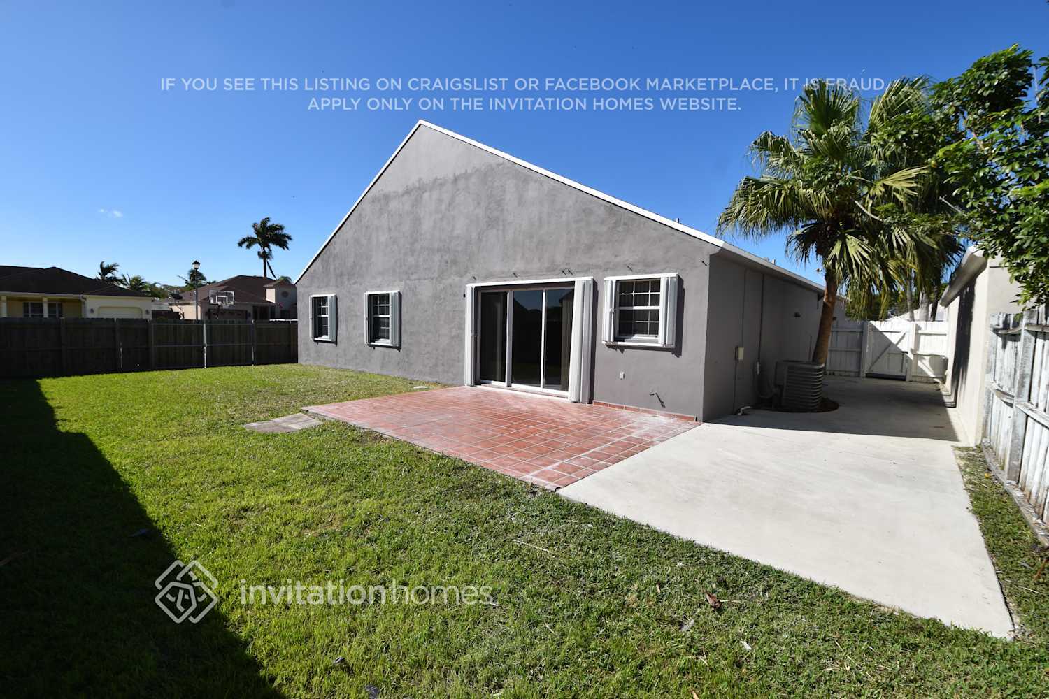 Building Photo - 15411 SW 144th Ave