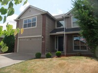 Building Photo - Spacious 5 bedroom 3 bath home near a park in SE Albany