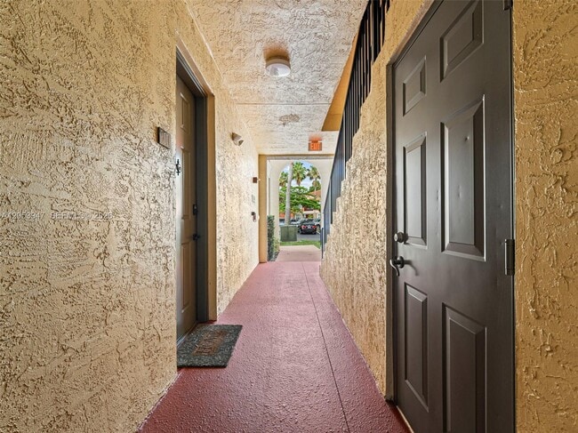 Building Photo - 4402 SW 160th Ave