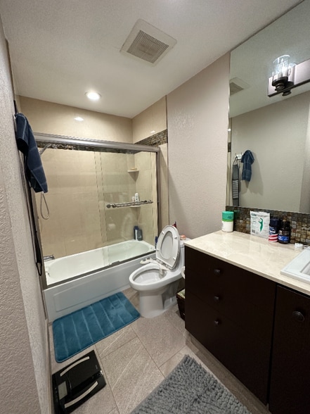 Building Photo - 3325 Socrates Dr