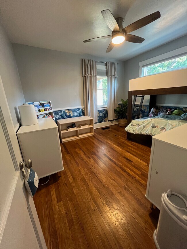 Building Photo - 933 Harrison St