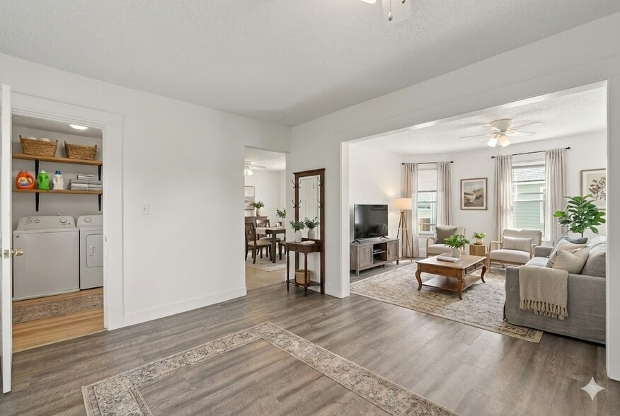 Building Photo - 1714 Castle Ave