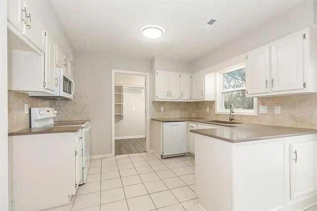 Building Photo - 1205 E Sleepy Hollow Dr