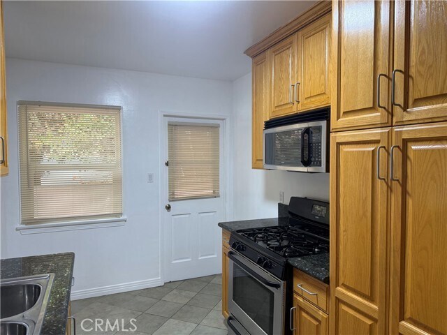 Building Photo - 5901 woodman Ave