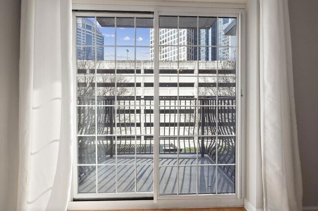 Building Photo - 195 14th St NE