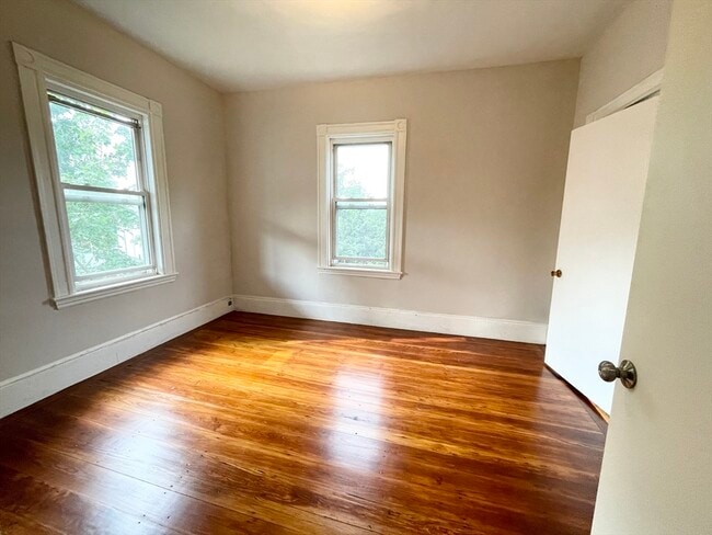 Building Photo - 10 Wave Ave