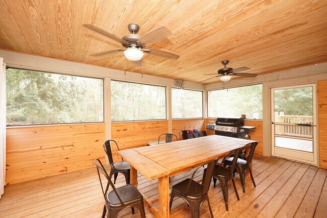 Building Photo - Great Location in Niceville