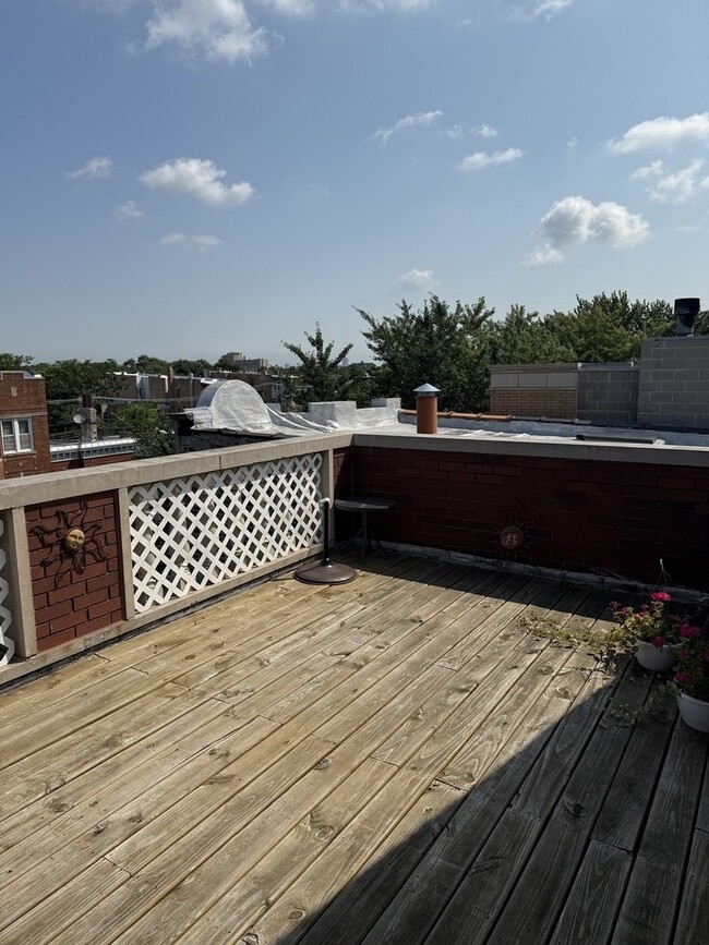 Building Photo - 2645 W Haddon Ave