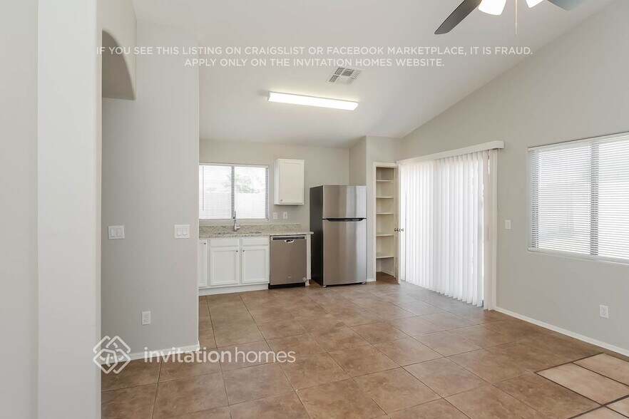 Building Photo - 11236 E Cicero St