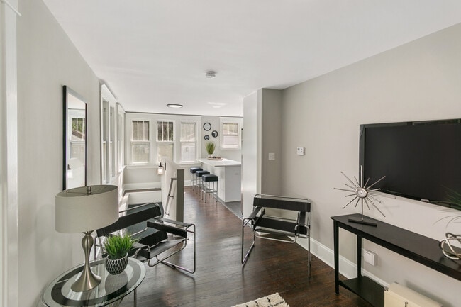 Building Photo - 1525 Burr Oak Rd