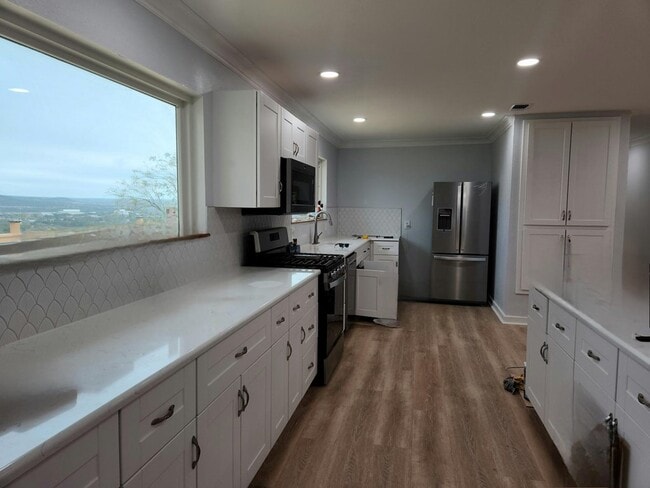 Building Photo - 100 Chula Vista Dr