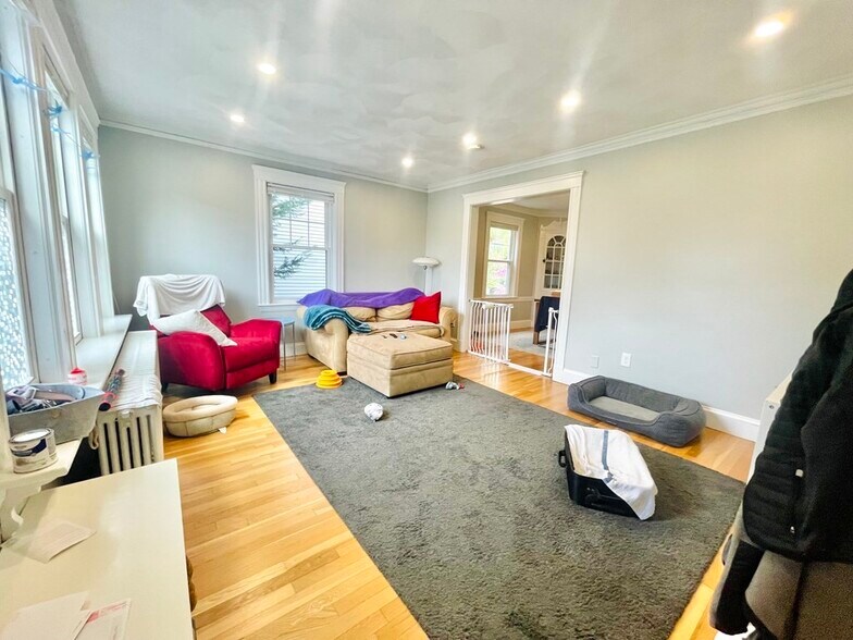 Building Photo - 22 Potomac St