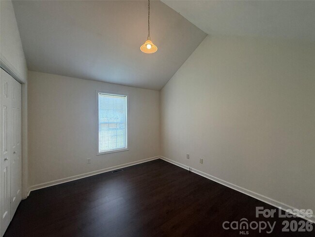 Building Photo - 103 Kam Dr