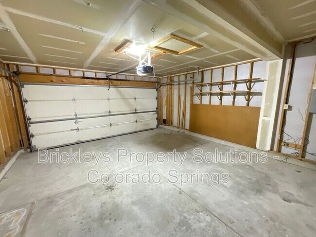 Building Photo - 7993 Scarborough Dr