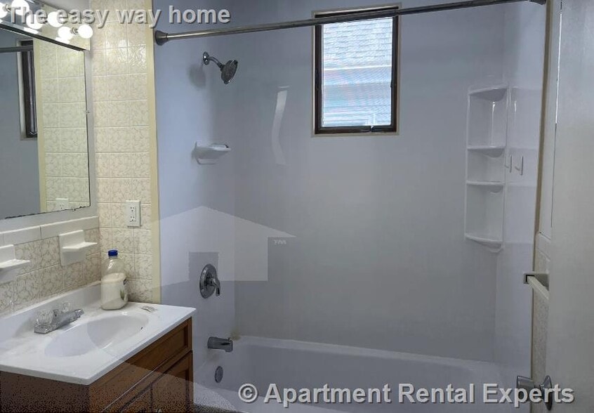 Building Photo - 16 Edward Sullivan Rd