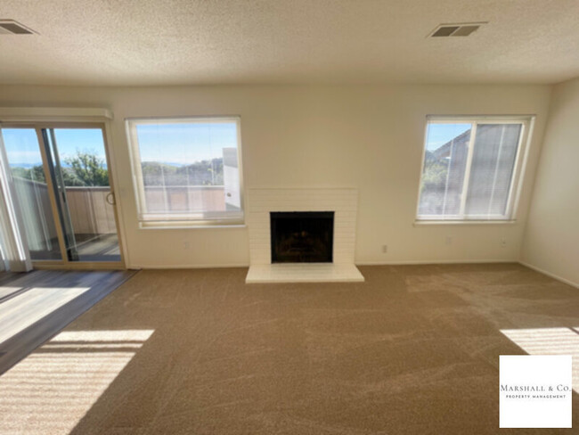 Building Photo - PACHECO VILLAS 2BR,1 BA SO MANY NEW FEATUR...