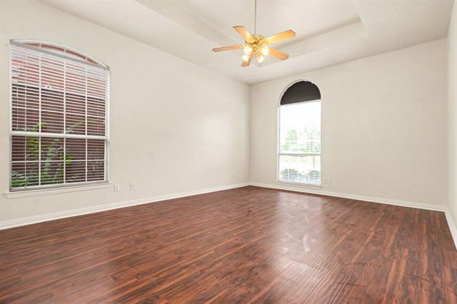 Building Photo - 1027 Creek Bend