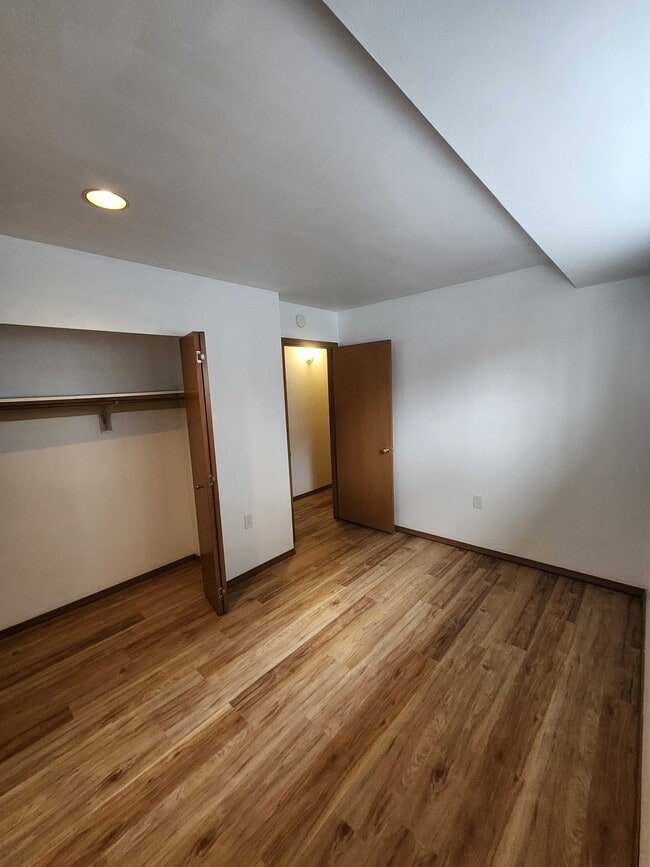 Building Photo - 304 NE 50th St