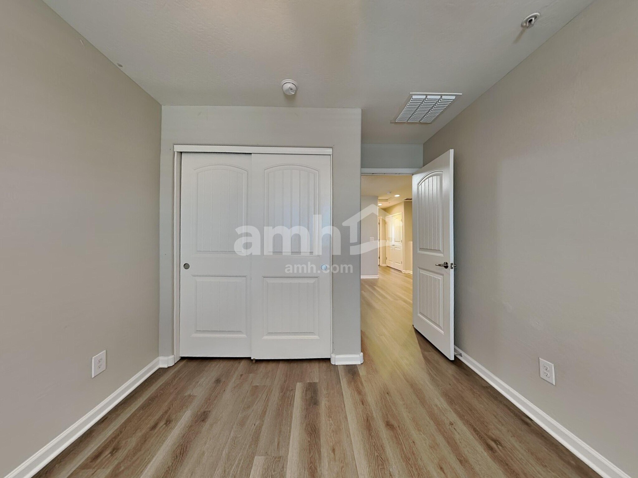 Building Photo - 20715 W Thomas Rd