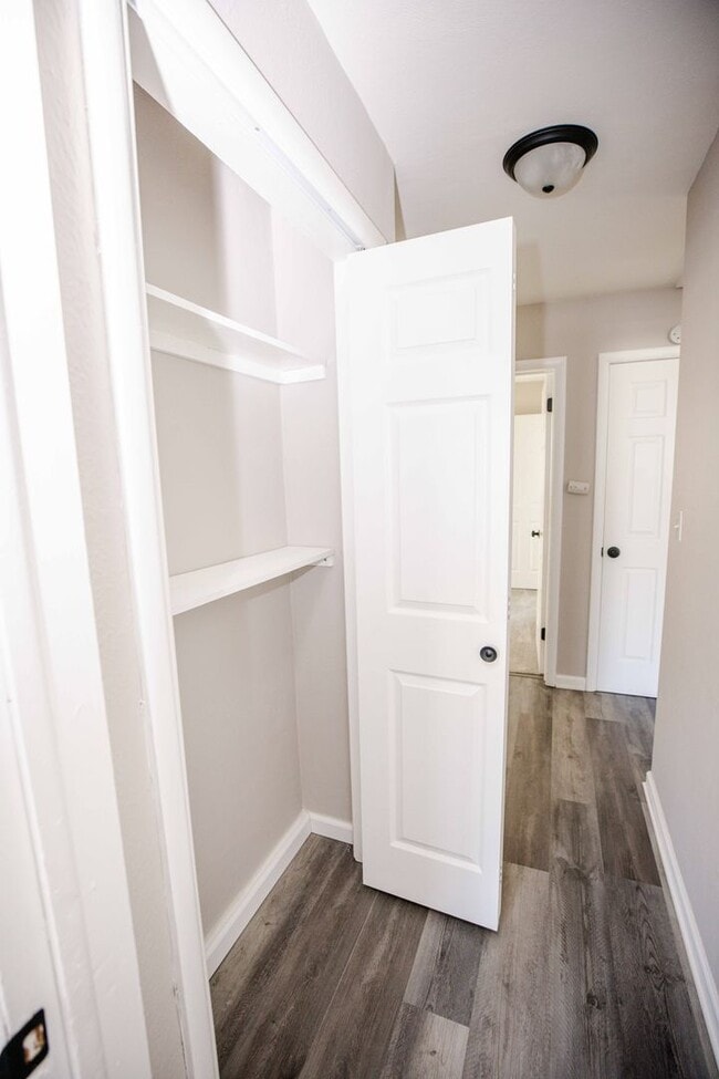 Building Photo - Beautiful Two bedroom home available for rent!