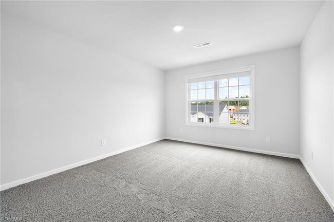 Building Photo - 1729 University Dr