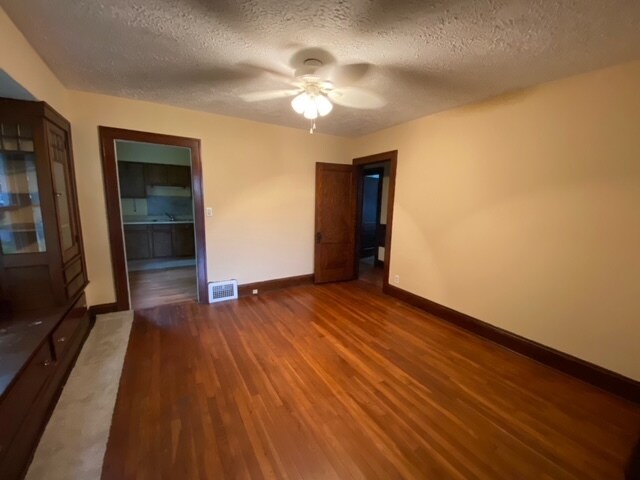 Building Photo - 3911 W 18th St