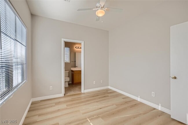 Building Photo - 648 W Vincents Dream Ave