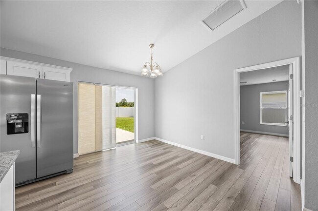 Building Photo - 5887 SW 154th Lane Rd