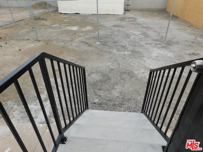 Building Photo - 616 W 58th St