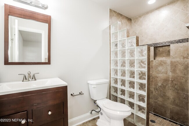 Building Photo - 3854 English Colony Dr S
