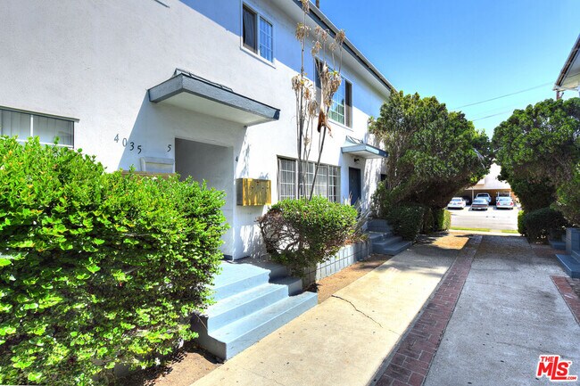 Building Photo - 4035 Inglewood Blvd