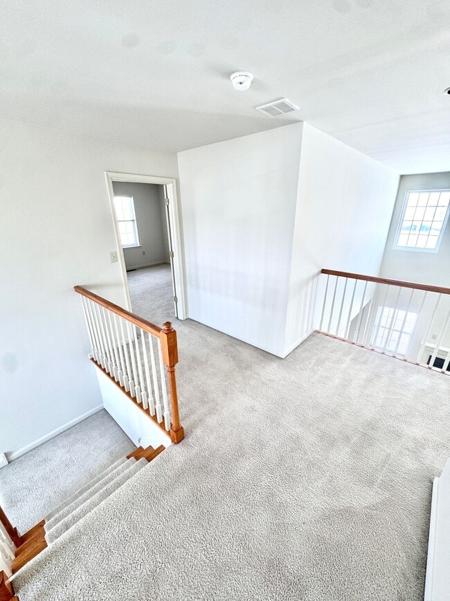 Building Photo - FIVE BEDROOMS in PARKLAND SCHOOLS!