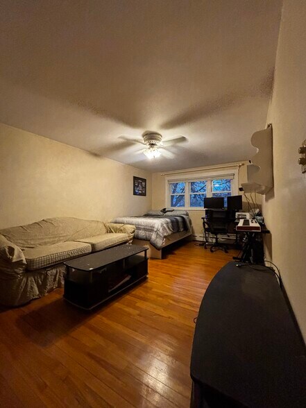 Building Photo - 30 Linwood Ave