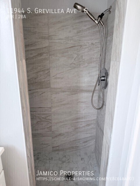 Building Photo - 11944 S Grevillea Ave