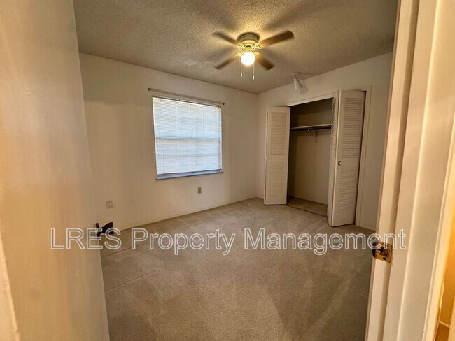 Building Photo - 106 Eastwind Ln