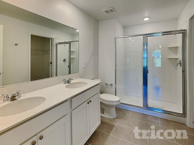 Building Photo - 9496 Revere Ave